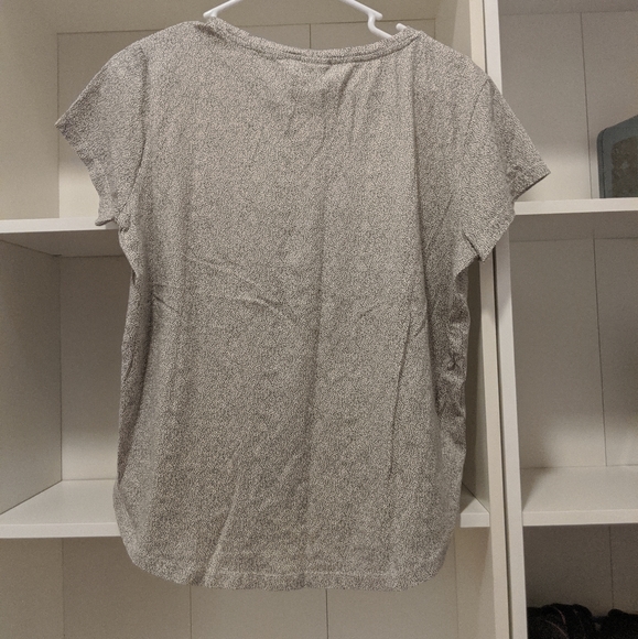 H&M Basic Tee - Picture 3 of 3